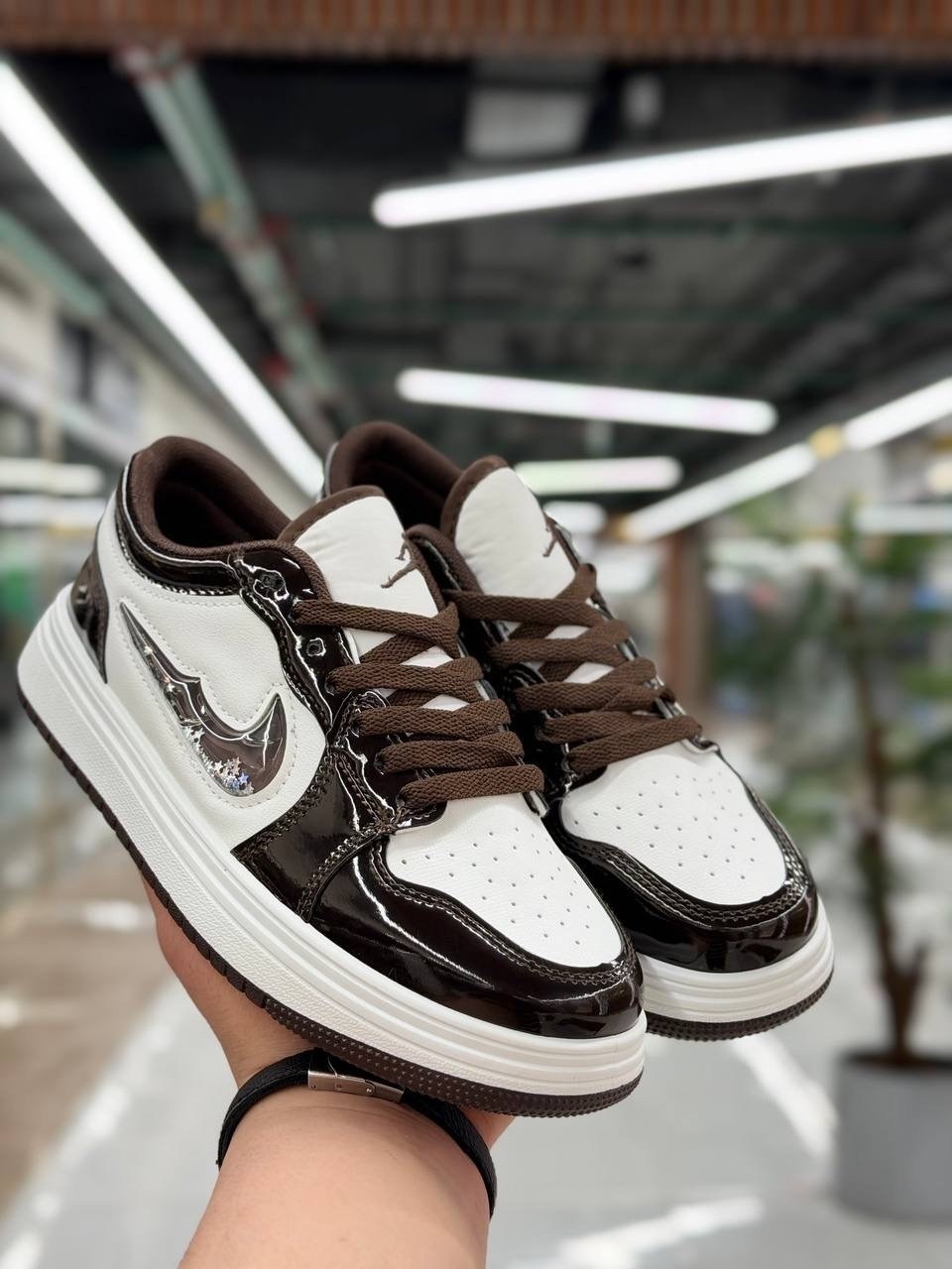 кроссовки, женская,лаковые найки,кроссовки nike air jordan 1 low,обуви