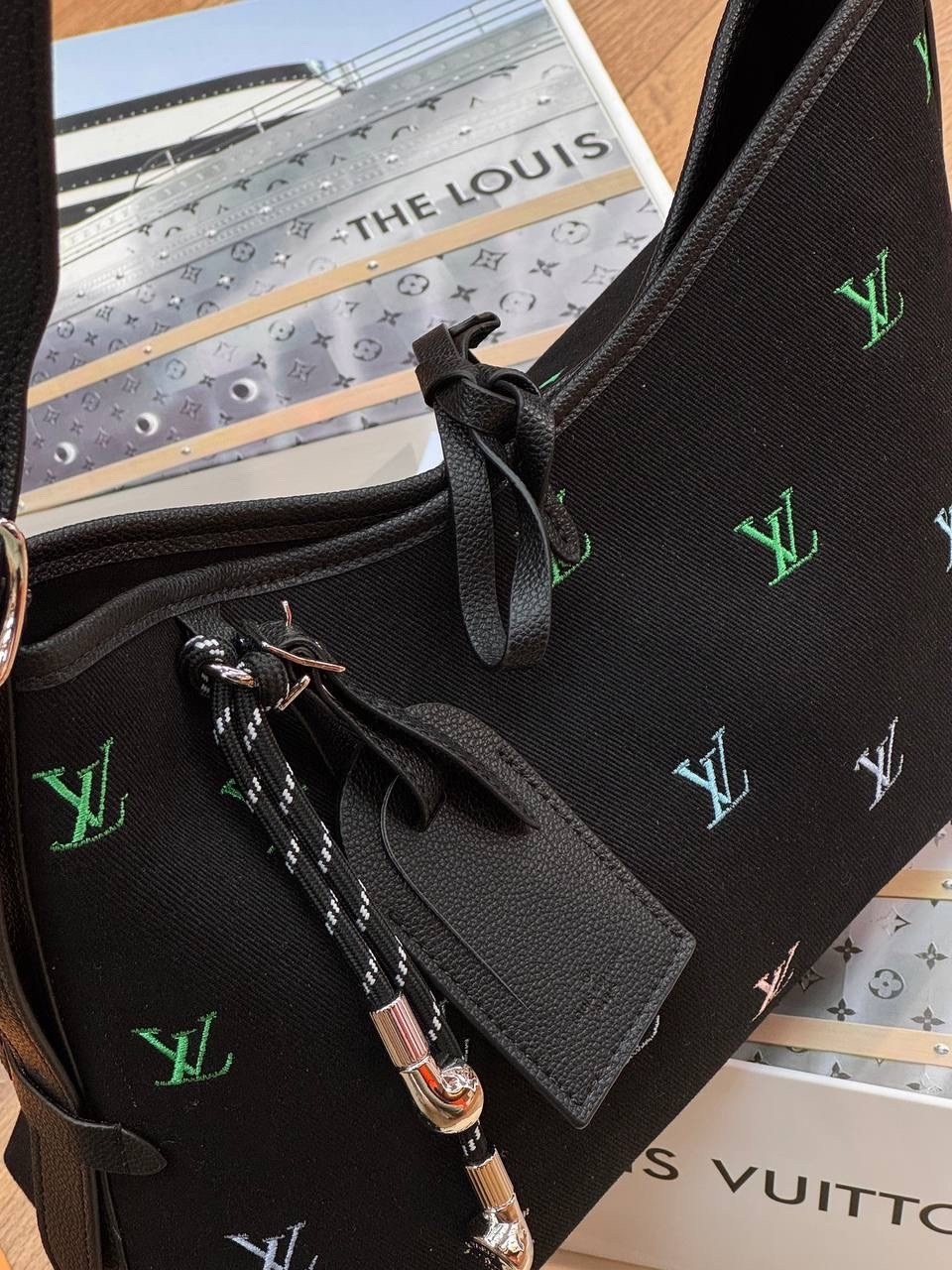 сумка louis vuitton женская,louis vuitton сумка на плечо,cумка louis vuitton,сумка на плечо louis vuitton lv,louis vuitton сумка багет