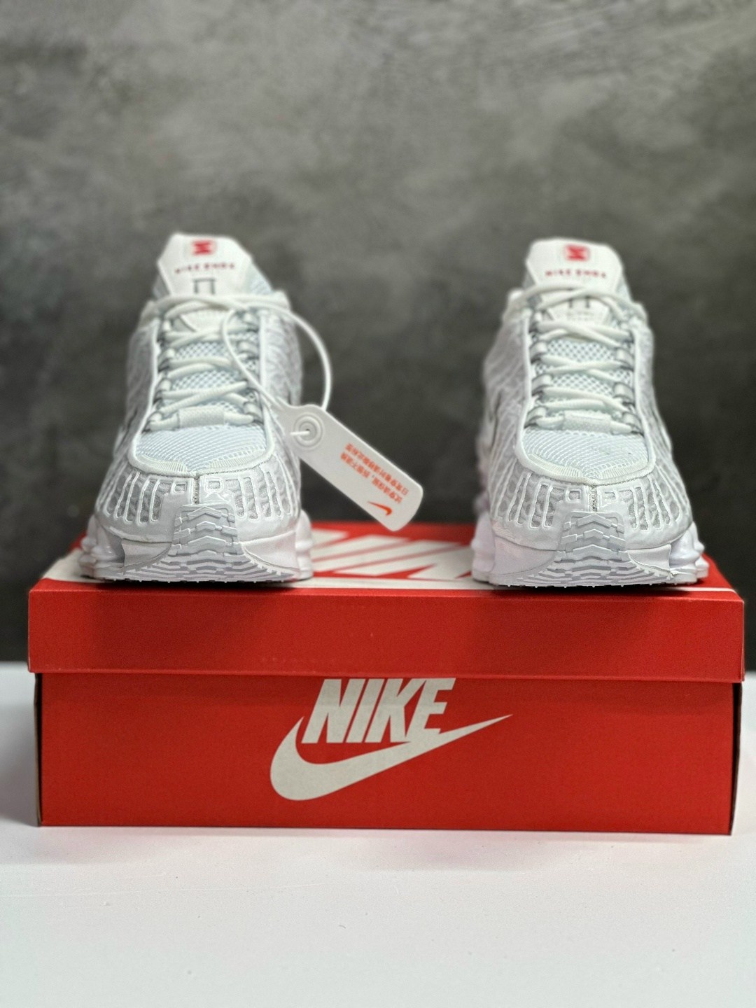 nike shox tl white metallic silver,кроссовки nike shox tl,кроссовки,кроссовки nike shox tl белые,кроссовки nike