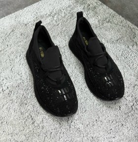 Кроссовки