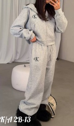 Костюм