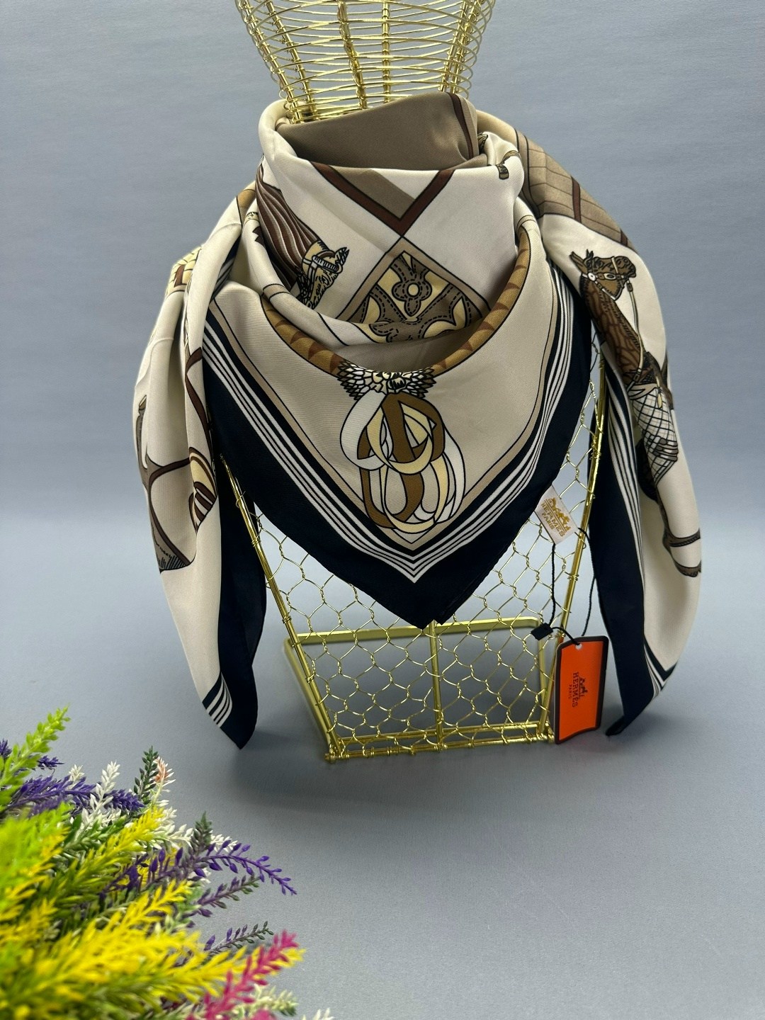 шелковый платок hermes,платка,шелковый платок,платок шейный hermes вне времени,брендовый платок