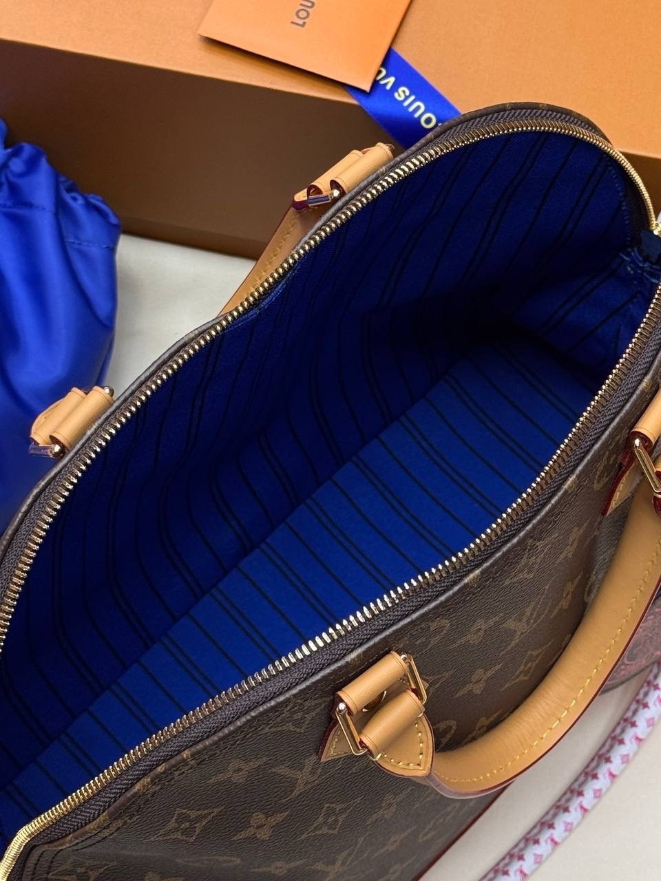 cумка louis vuitton,louis vuitton сумка женская,сумочка луи виттон,louis vuitton сумка на плечо,луи виттон сумка