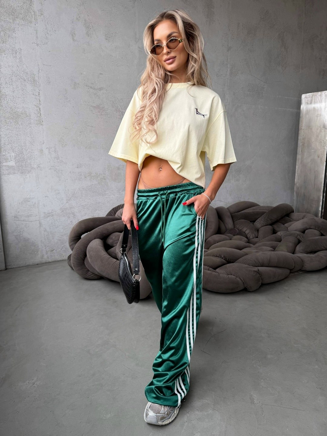 красные спортивные брюки adidas originals firebird,спортивные штаны,cпортивные штаны женские,спортивные штаны женские широкие