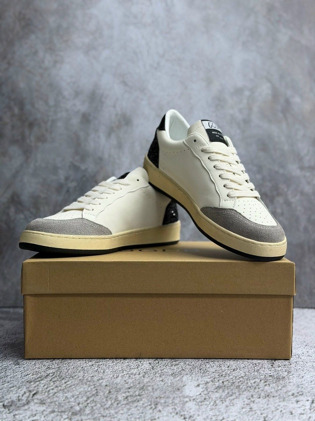 golden goose кроссовки,,кроссовки со звездами,кеды golden goose,кроссовки golden goose ball star
