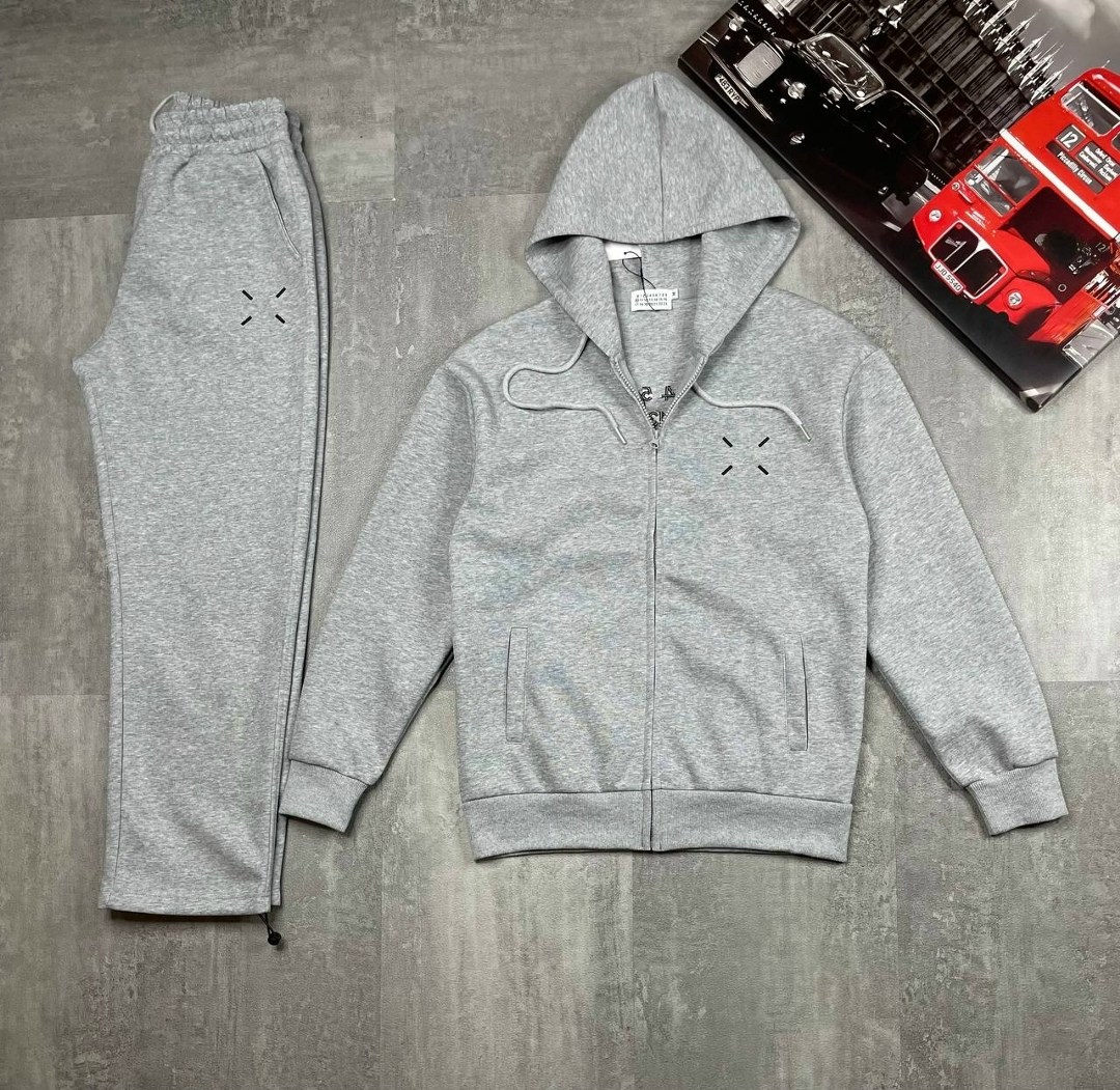 спортивный костюм armani,мужской спортивный костюм,спортивный костюм мужской спортивный костюм,спортивные костюмы для мужчин,спортивный костюм