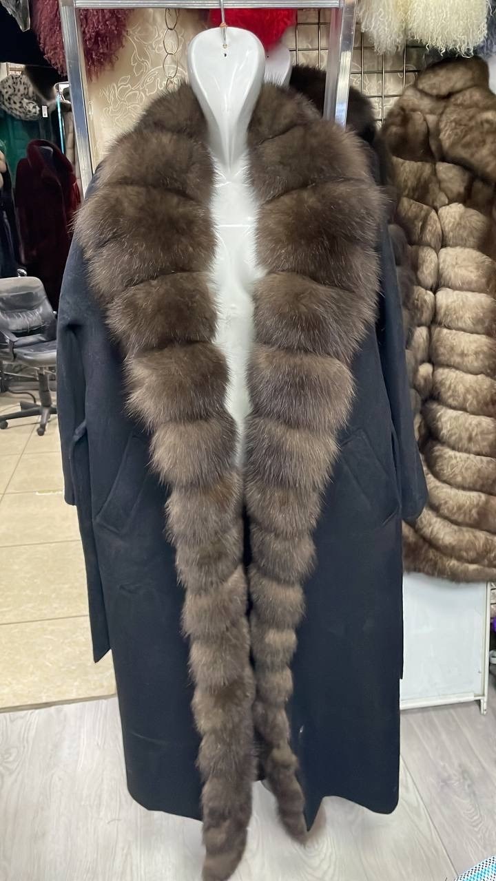 пальто с мехом песца yana kraft brand,пальто с мехом,женское длинное кашемировое пальто из натурального меха лисы,пальто с мехом песца,пальто с соболем