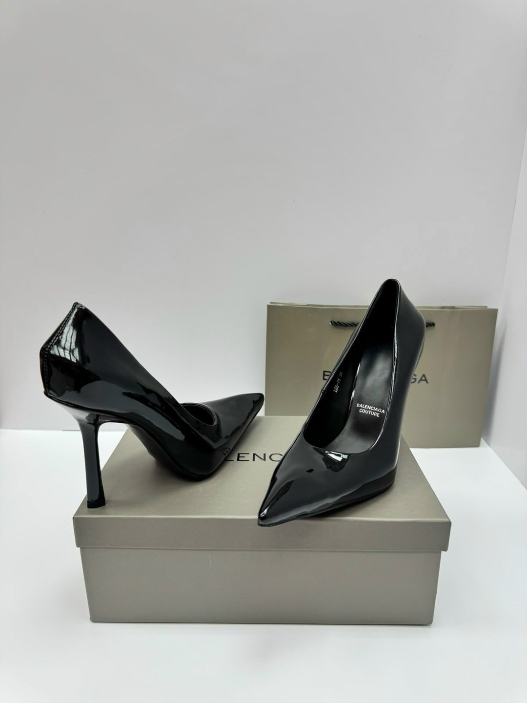 ,туфли женские,туфли лаковые,balenciaga туфли,черные туфли