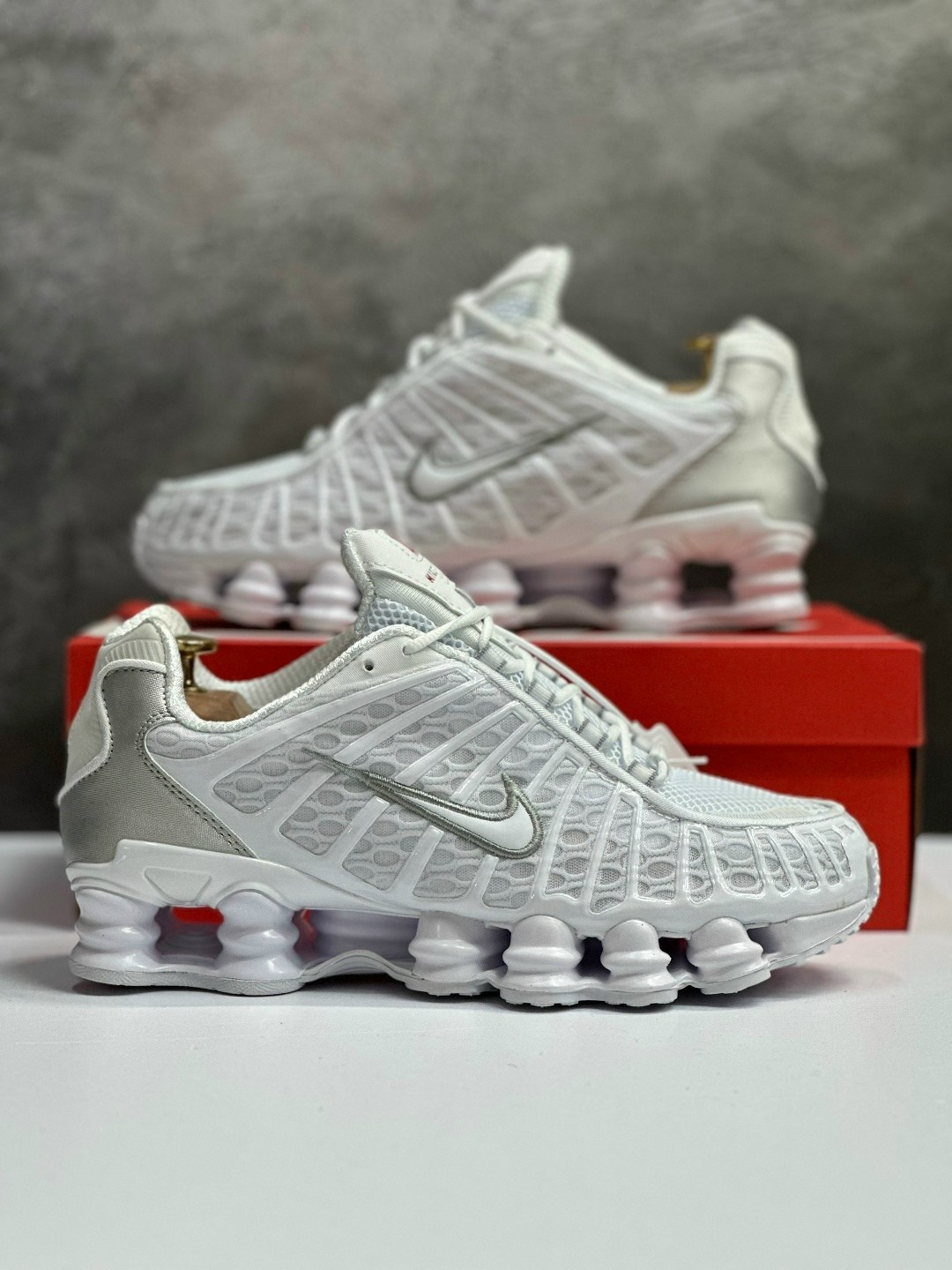 nike shox tl white metallic silver,кроссовки nike shox tl,кроссовки,кроссовки nike shox tl белые,кроссовки nike