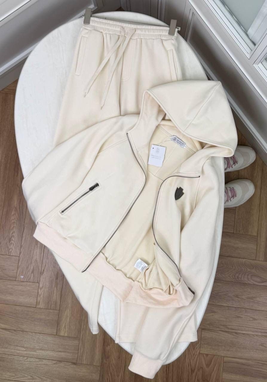 спортивный костюм brunello cucinelli,костюм brunello cucinelli,стильные костюмы,брючный костюм,костюм с брюками