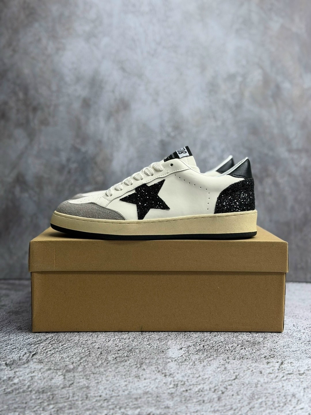 golden goose кроссовки,,кроссовки со звездами,кеды golden goose,кроссовки golden goose ball star