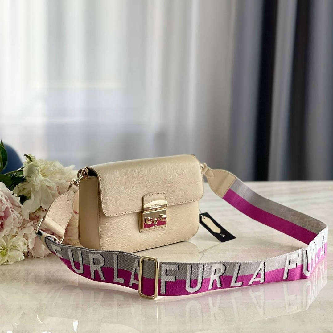 женская сумка furla,сумка furla,сумка фурла белла,сумка фурла с клапаном,сумка