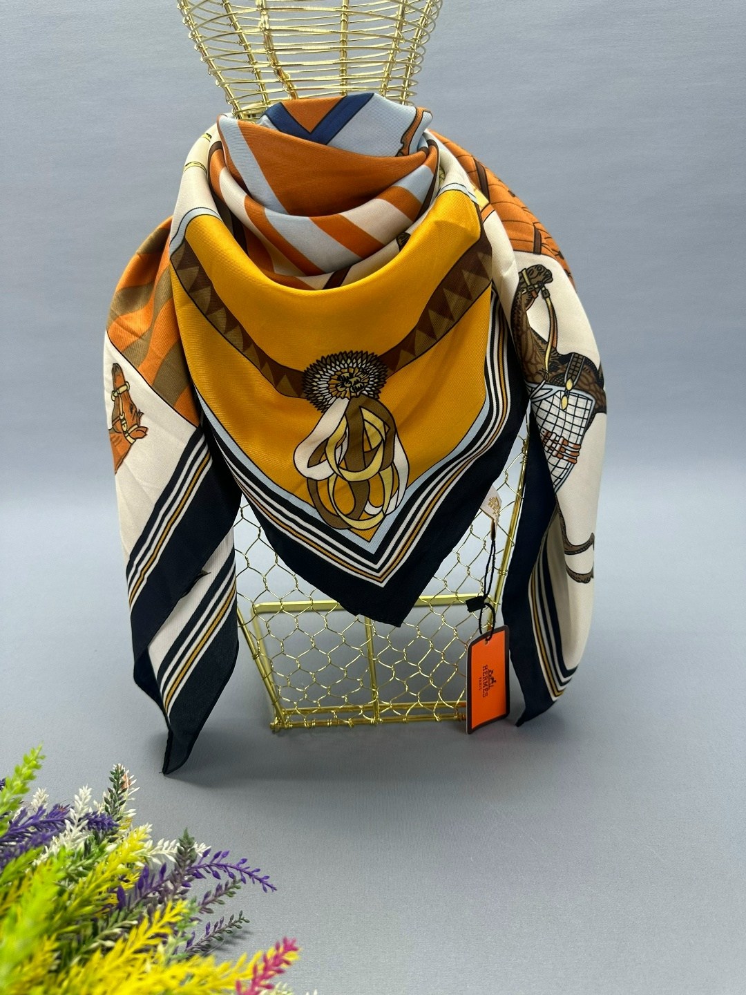 шелковый платок hermes,платка,шелковый платок,платок шейный hermes вне времени,брендовый платок