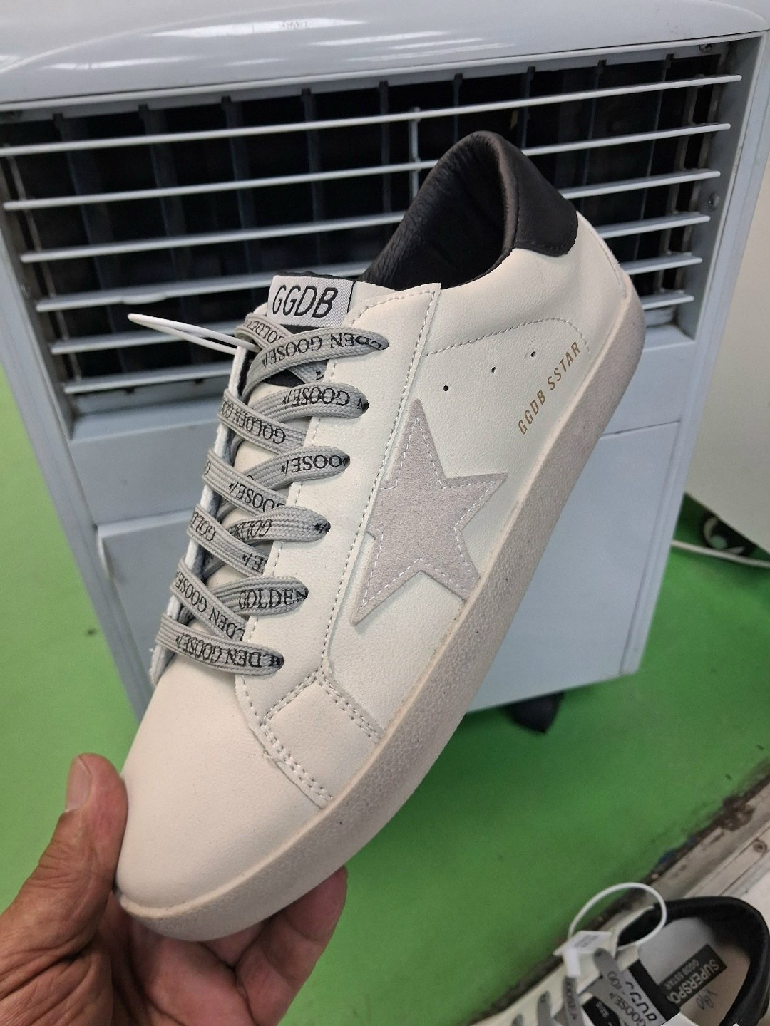 ,кожаные кеды golden goose superstar premium,кеды golden goose,super star leather sneakers in white golden goose,кроссовки golden goose
