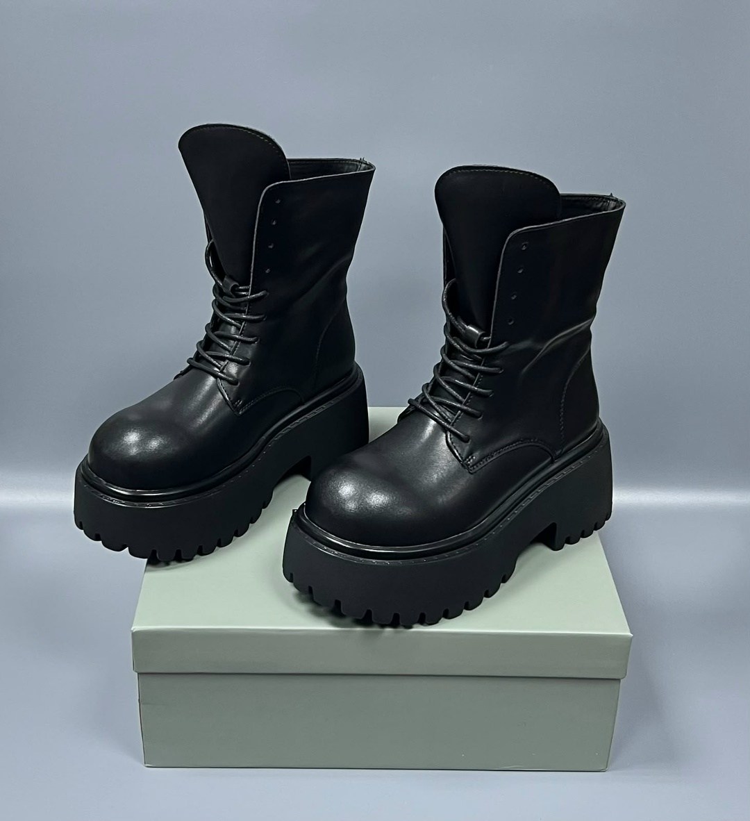 ,celine ботинки,женские кожаные ботинки celine premium,ботинки balenciaga,женские ботинки