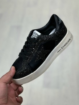 Кроссовки
