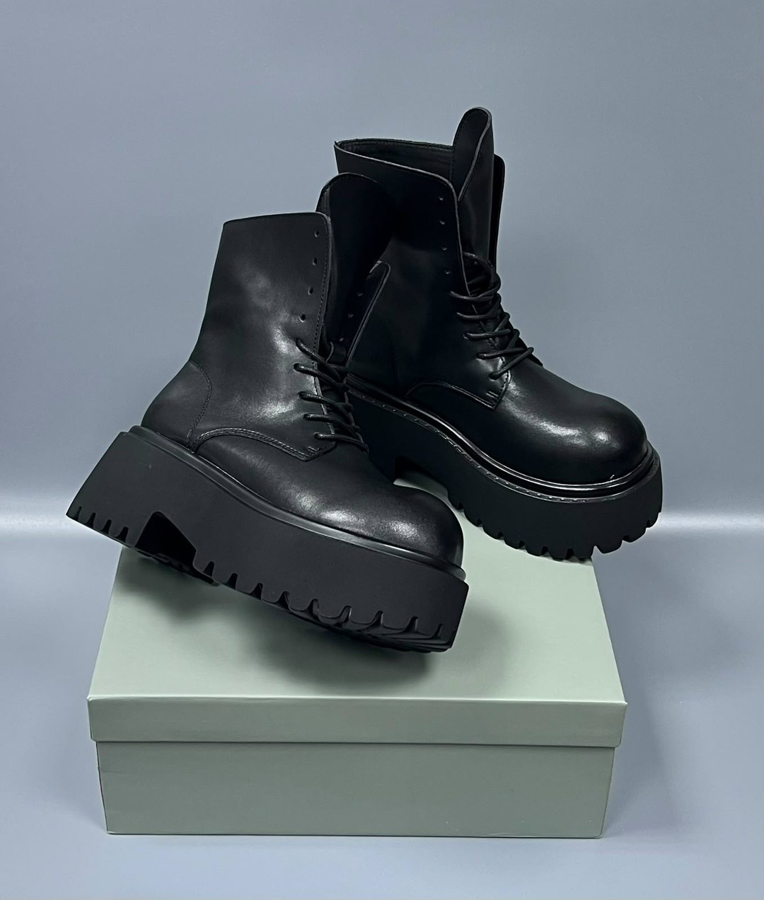 ,celine ботинки,женские кожаные ботинки celine premium,ботинки balenciaga,женские ботинки