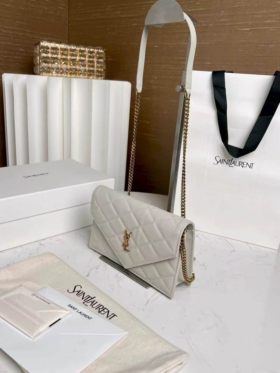 сумка yves saint laurent,сумка ив сен лоран белая,сумка с цепочкой,сумка модная,ysl сумка