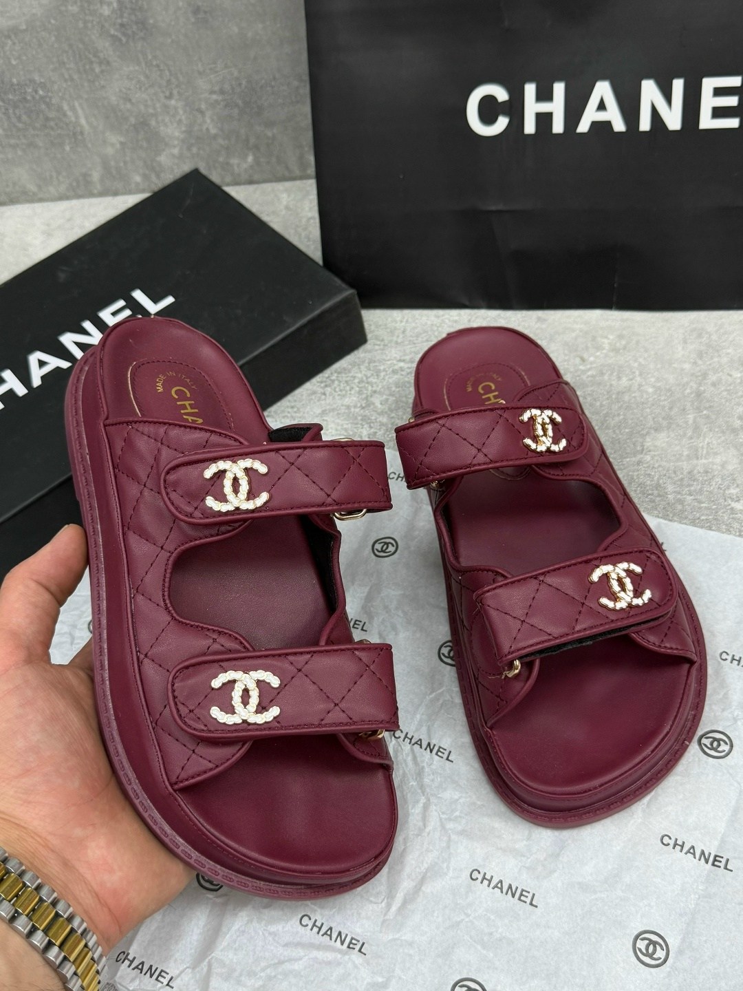босоножки chanel,шлепанцы chanel,сандалии chanel,женские тапочки стиль chanel,шлепанцы женский chanel