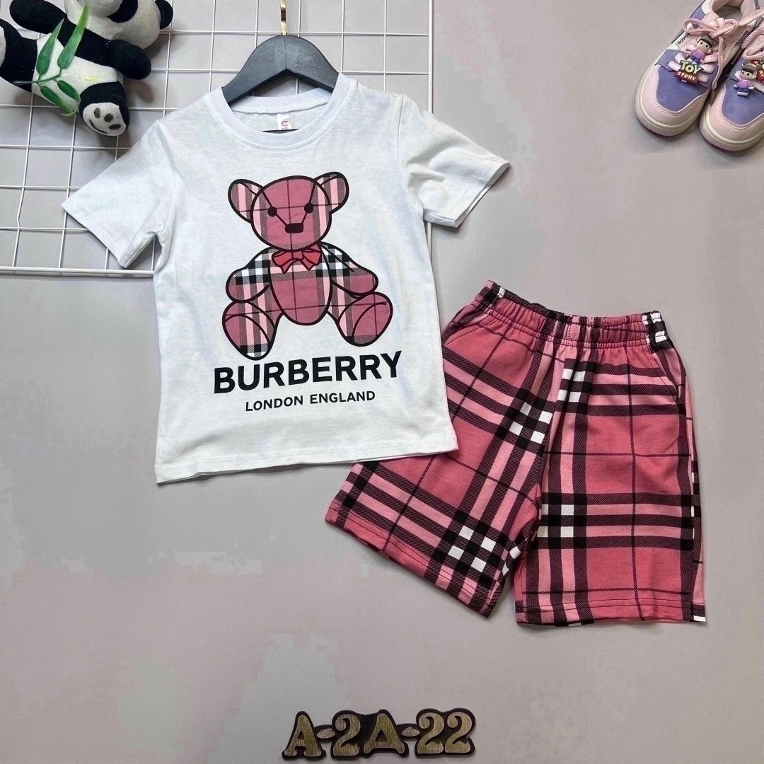 костюм детский,комплект одежды burberry,костюм для девочек,детские костюмы,