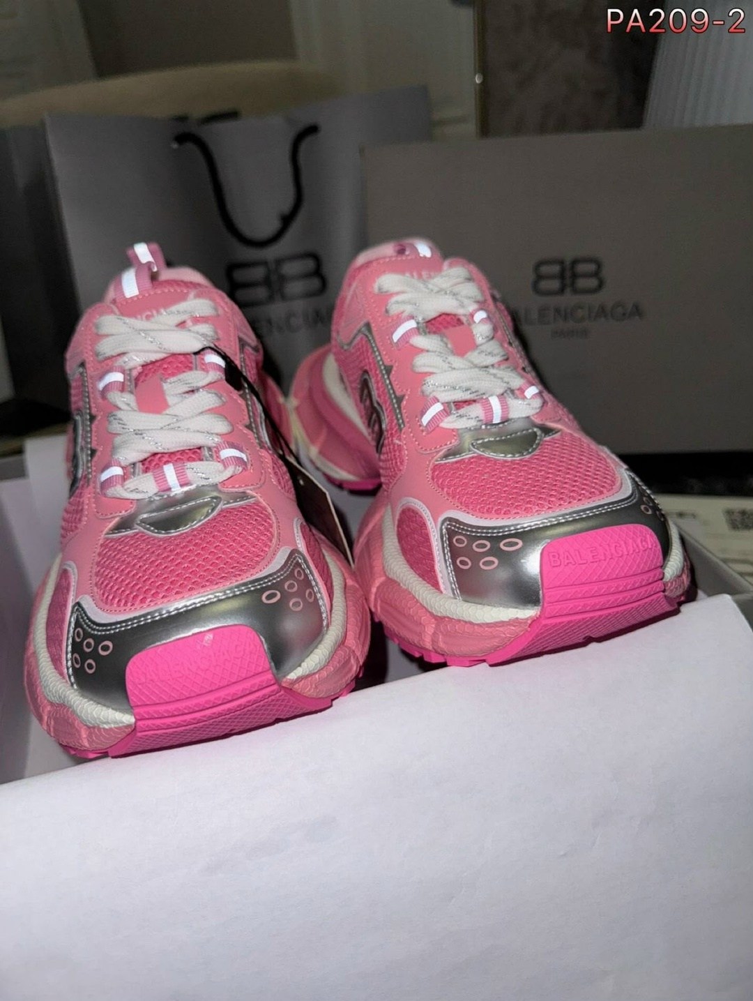 кроссовки женские balenciaga,кроссовки balenciaga,кроссовки баленсиага женские,баленсиага кроссовки розовые,женские кроссовки