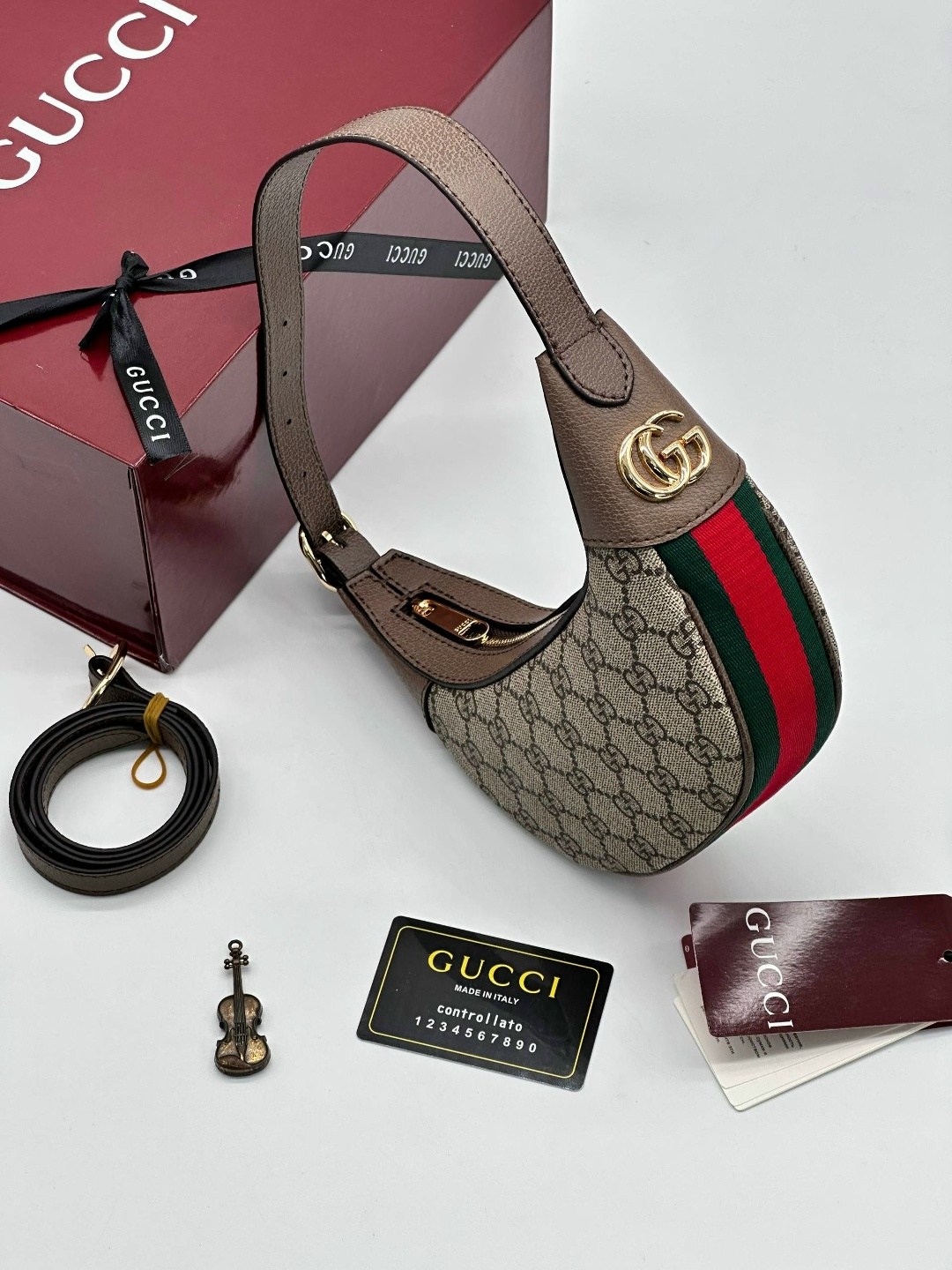 gucci сумка,женская сумка gucci,gucci сумка на плечо полумесяц,гуччи сумка женская,сумка гуччи
