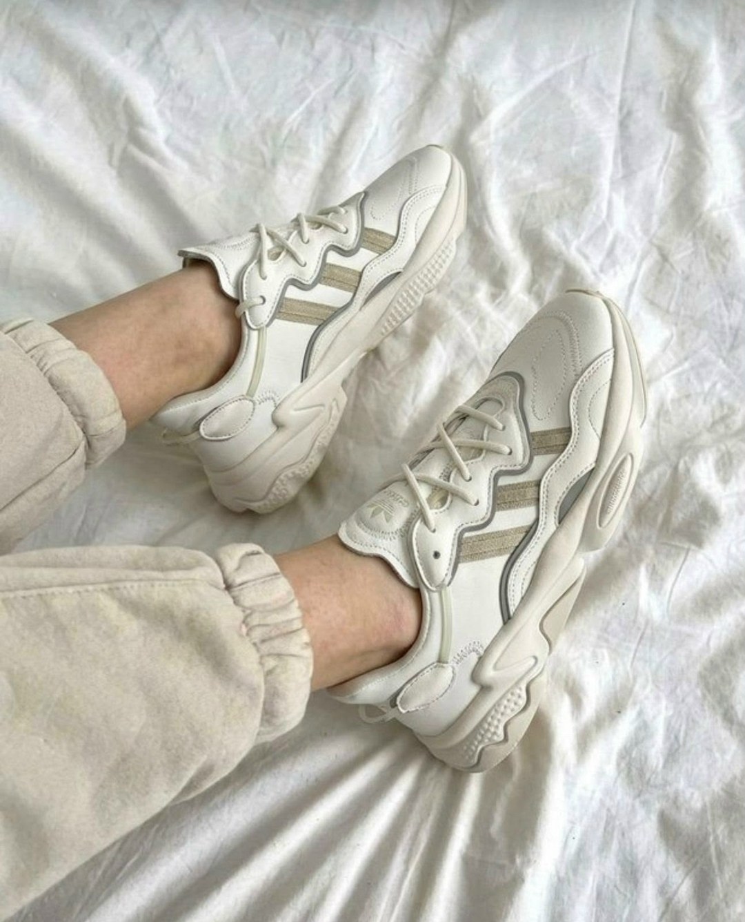 женские кроссовки adidas ozweego,женские кроссовки adidas originals ozweego,кроссовки adidas ozweego,adidas originals ozweego,кроссовки adidas originals ozweego