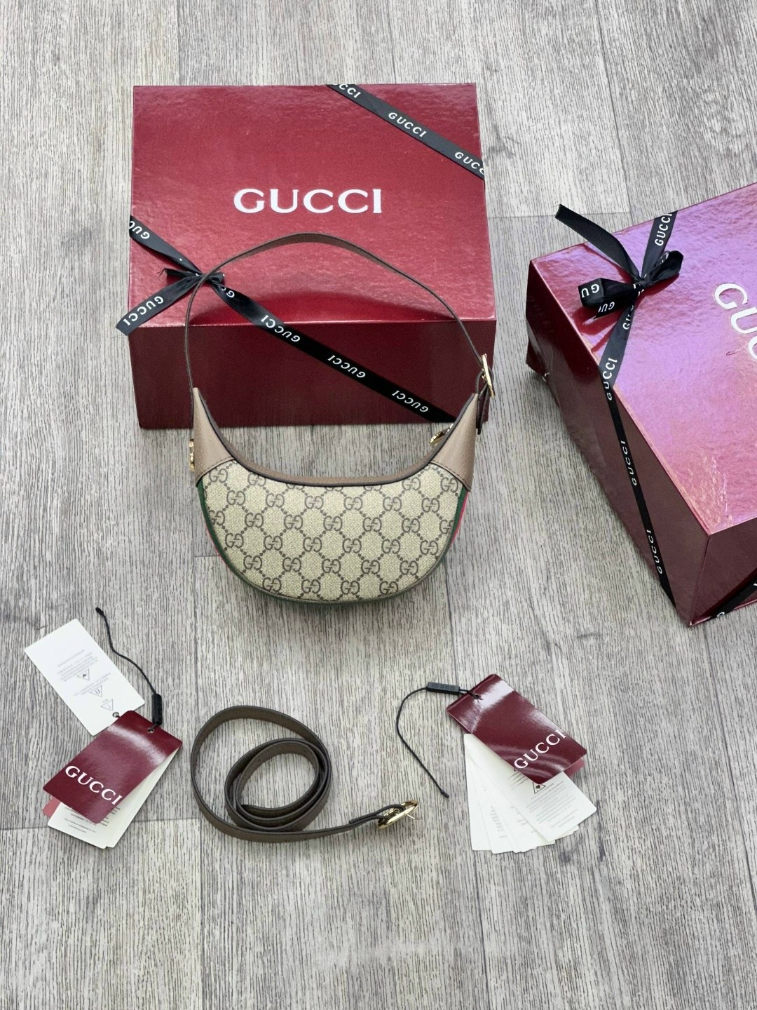 сумка gucci,сумка женская gucci,gucci сумка на плечо полумесяц,мини сумка gucci,мини сумка gucci натуральная кожа и канва