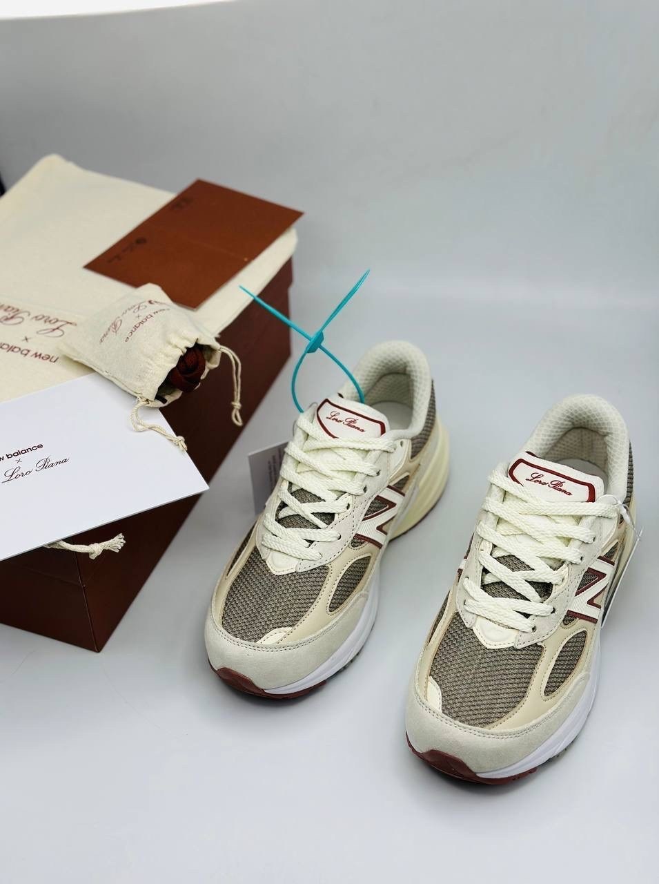 кроссовки new balance,кроссовки new balance 990,кроссовки loro piana x new balance 990v6,кроссовки loro piana,кроссовки loro piana x new balance 990 v6