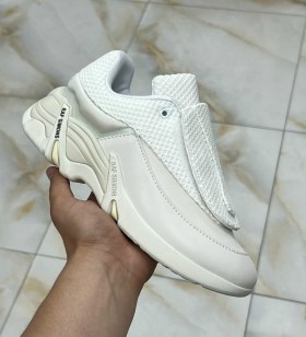 Кроссовки