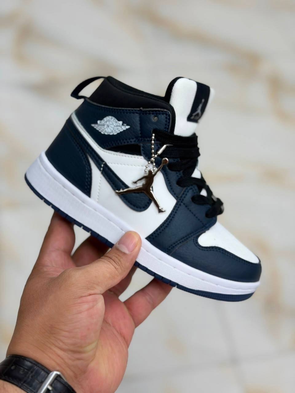 jordan кроссовки air jordan 1 retro high og nrg,кроссовки,air jordan 1 mid,nike air jordan 1 mid,кроссовки nike air jordan 1