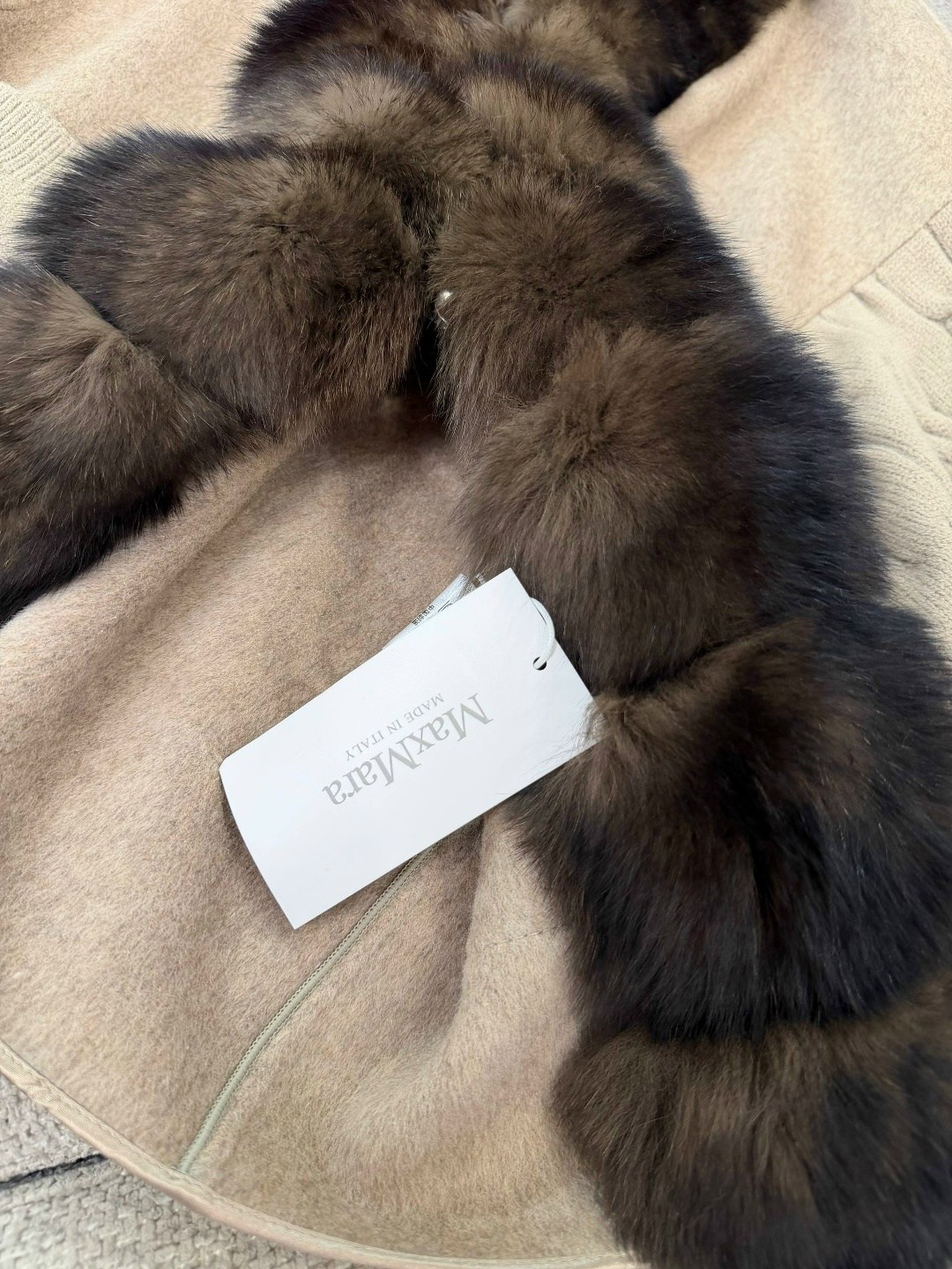 кардиган с мехом финского песца yana kraft brand,кардиган с мехом финского песца,кардиган с мехом песца,кардиган вязаный с отделкой натуральный мех песца,кардиган с мехом