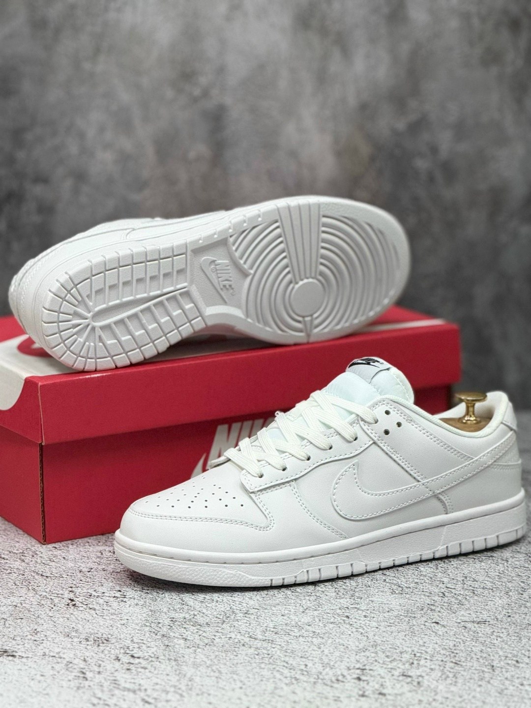 nike dunk low triple white,кроссовки nike dunk sb low,кроссовки nike dunk low,кроссовки,кросcовки nike air force 1