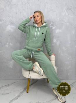 Костюм