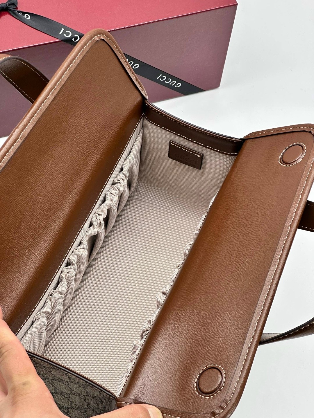 сумка gucci horsebit,женская сумка gucci,сумка женская gucci horsebit 1955,сумка gucci,женская сумка gucci horsebit