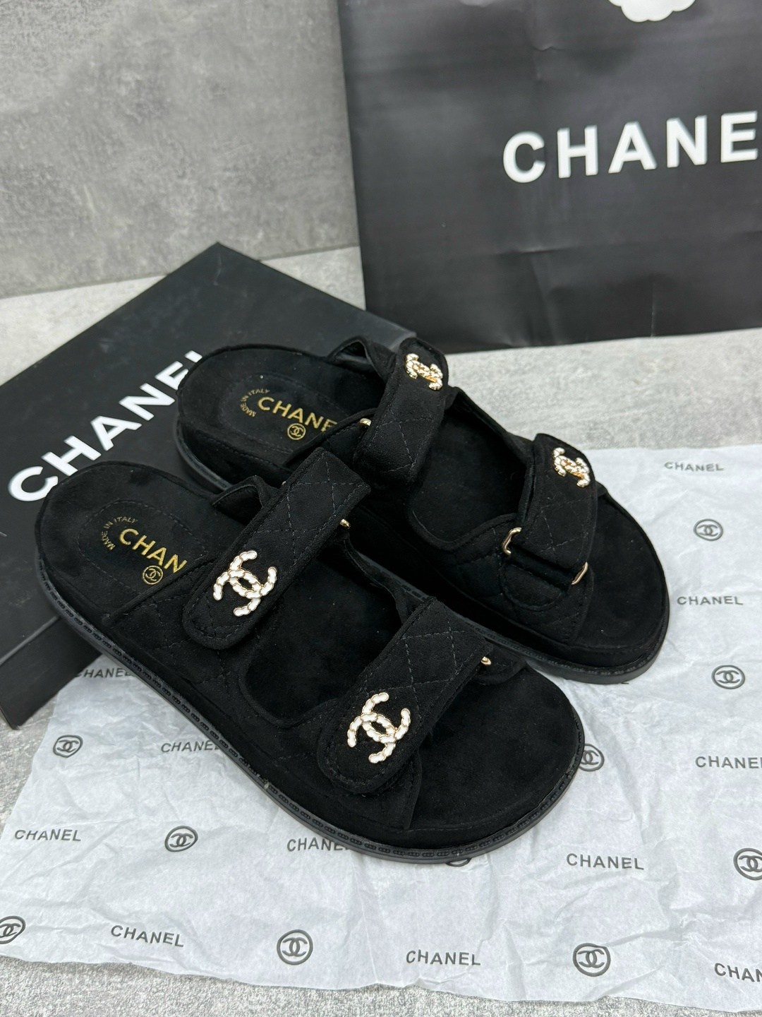 босоножки chanel,шлепанцы chanel,сандалии chanel,женские тапочки стиль chanel,шлепанцы женский chanel