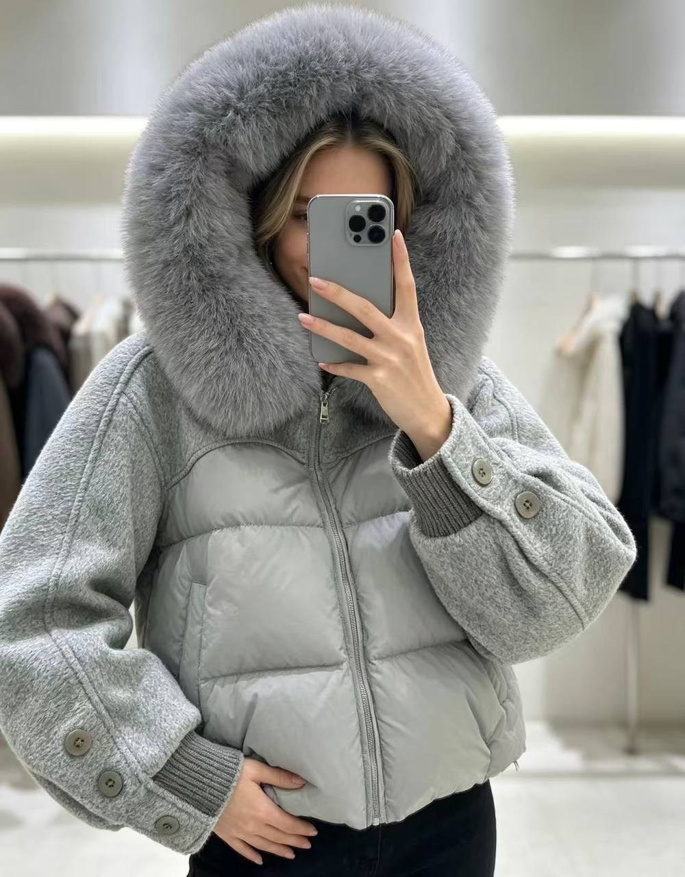 женский пуховик,зимние куртки,женский пуховик с большим капюшоном на белом утином пуху с меховым воротником,куртка зимняя женская,пуховик женский с мехом
