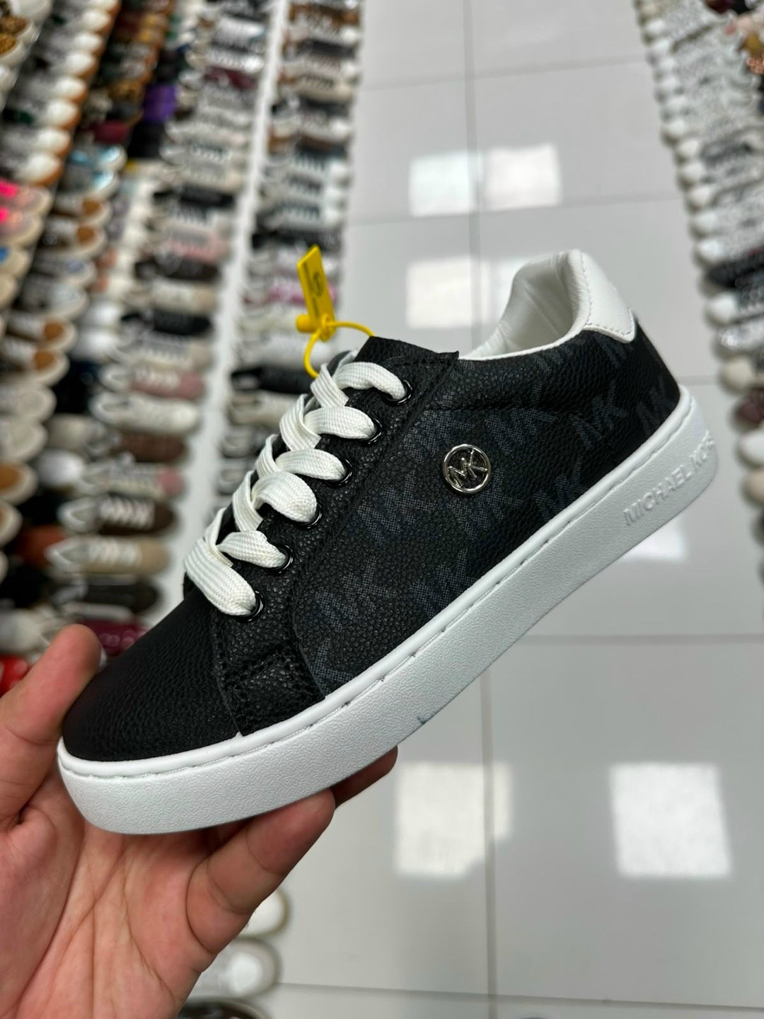 ,кеды женские бел,michael kors кеды,кроссовки michael kors,обуви