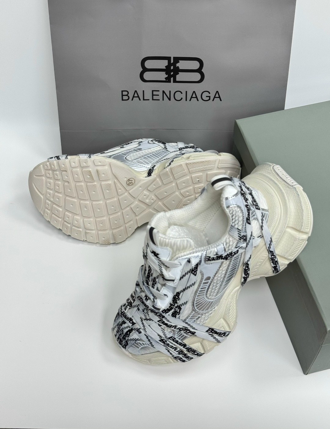 кроссовки женские balenciaga,кроссовки 3xl sneaker массивные на шнуровке balenciaga,кроссовки balenciaga,кроссовки баленсиага женские оригинал,баленсиаги женские