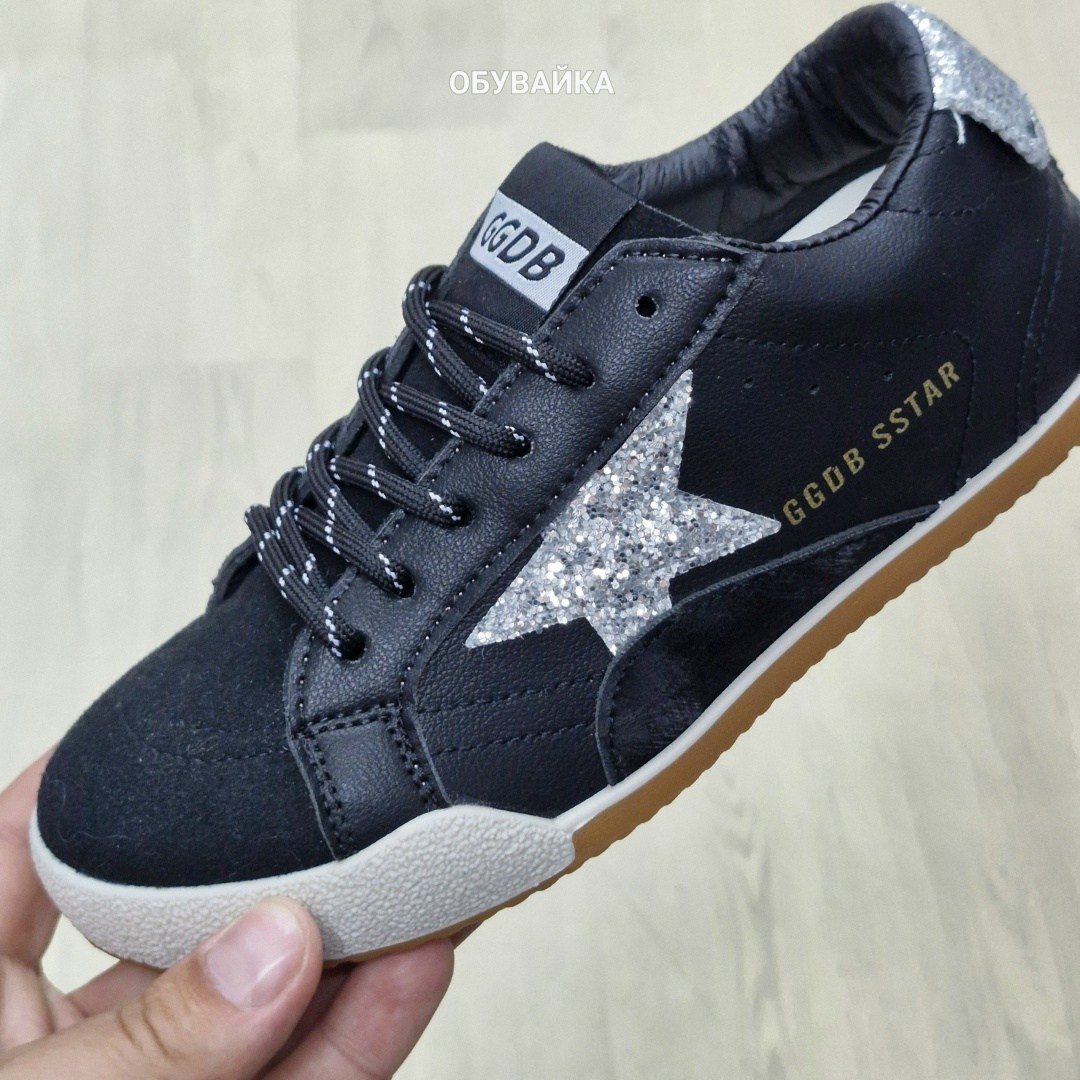 ,кроссовки golden goose,кеды super-star с блестками golden goose черный,кеды golden goose,стильные кеды