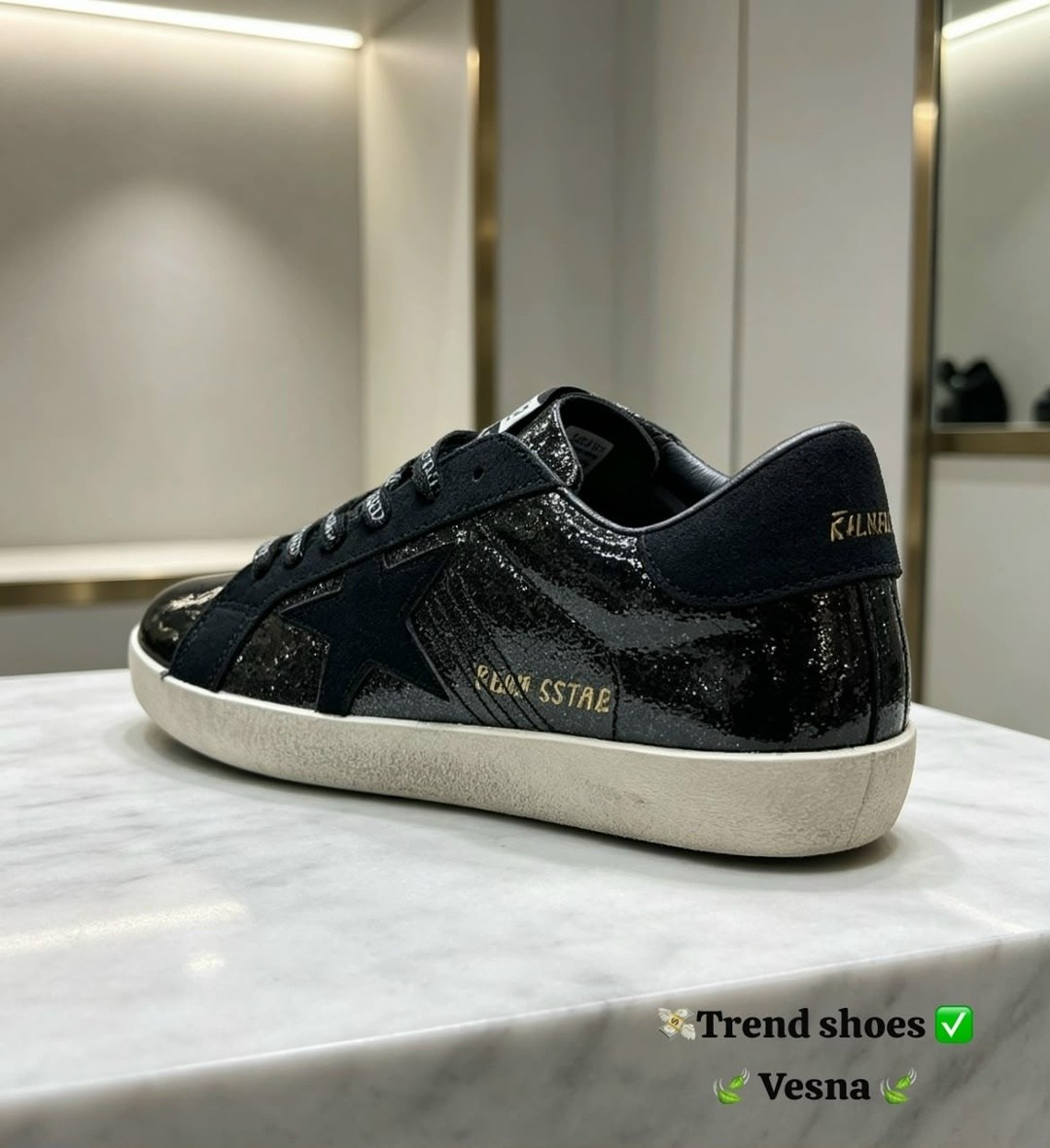 кроссовки golden goose ball star,,замшевые кроссовки,кроссовки golden goose,кеды super-star с блестками golden goose черный