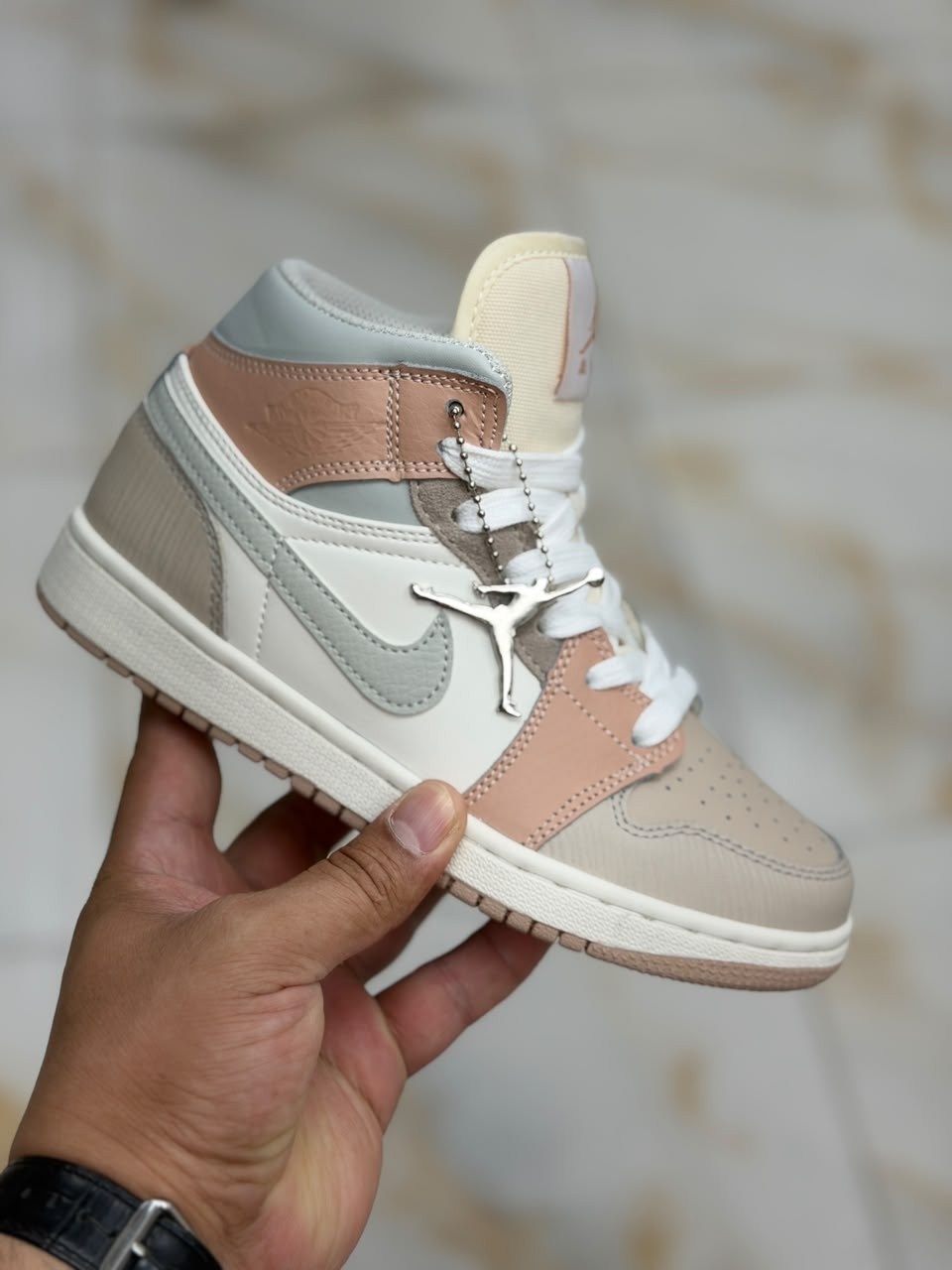 nike air jordan 1 mid,nike air jordan 1 mid se,кроссовки,кроссовки nike air jordan 1 retro high,nike air jordan 1