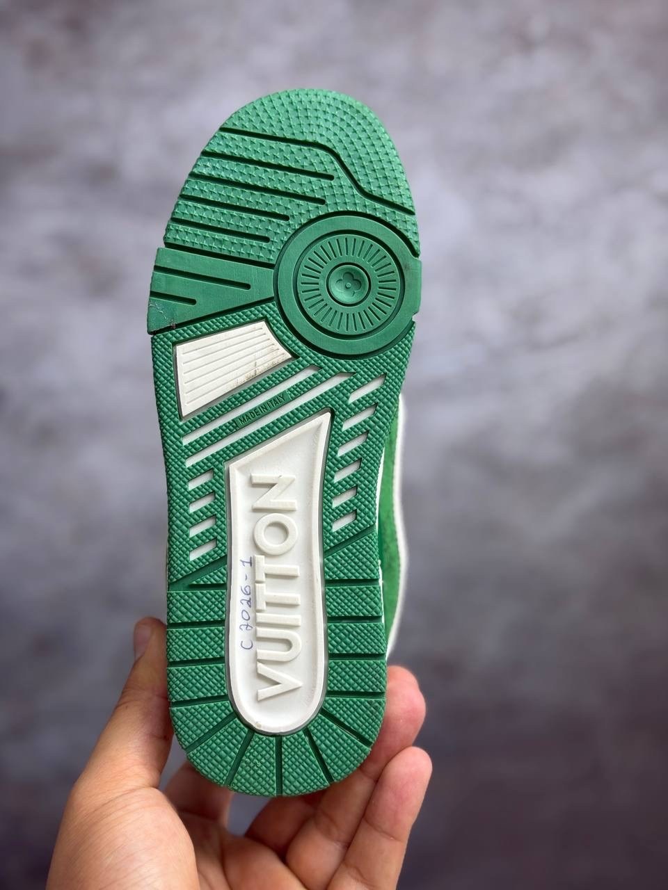 кроссовки луи виттон trainer,кроссовки louis vuitton,кроссовки луи виттон trainer мужские,кроссовки louis vuitton trainer,луи витон зелёные кросовки