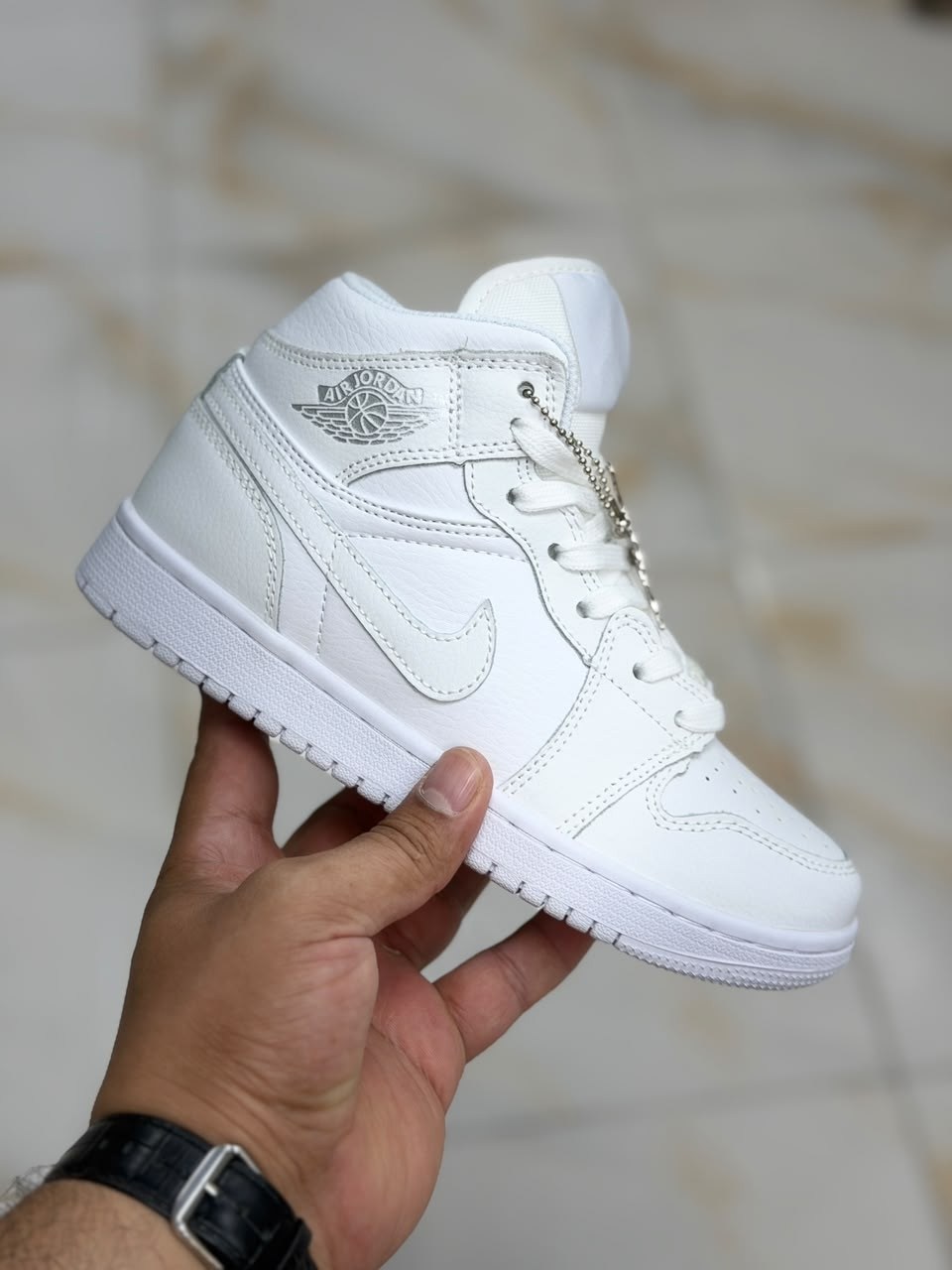 кроссовки женские nike air jordan 1,кроссовки nike air jordan 1,nike air jordan 1 mid se,женские кроссовки nike,nike air jordan 1 mid