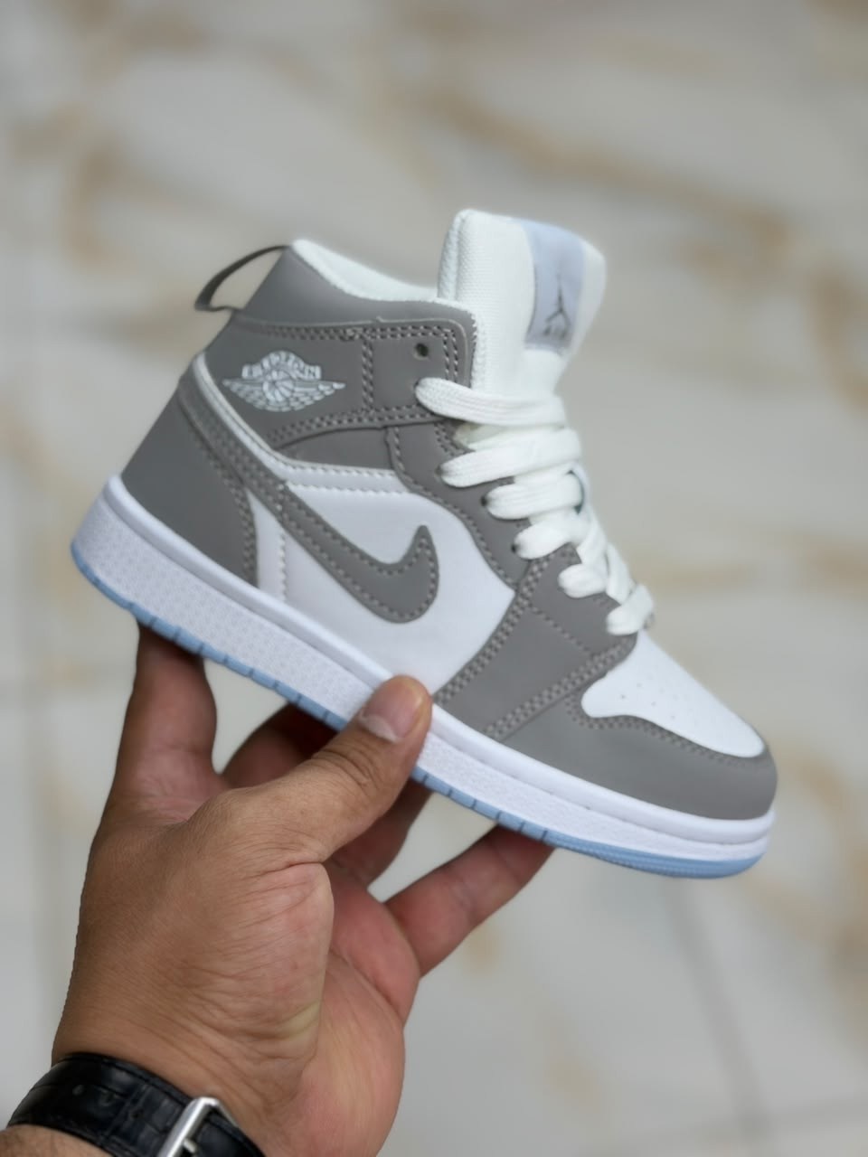 кроссовки air jordan 1 mid se,детские кроссовки air jordan 1 mid se gs,nike air jordan 1 mid se,кроссовки air jordan air jordan 1 mid se,nike air jordan 1 mid