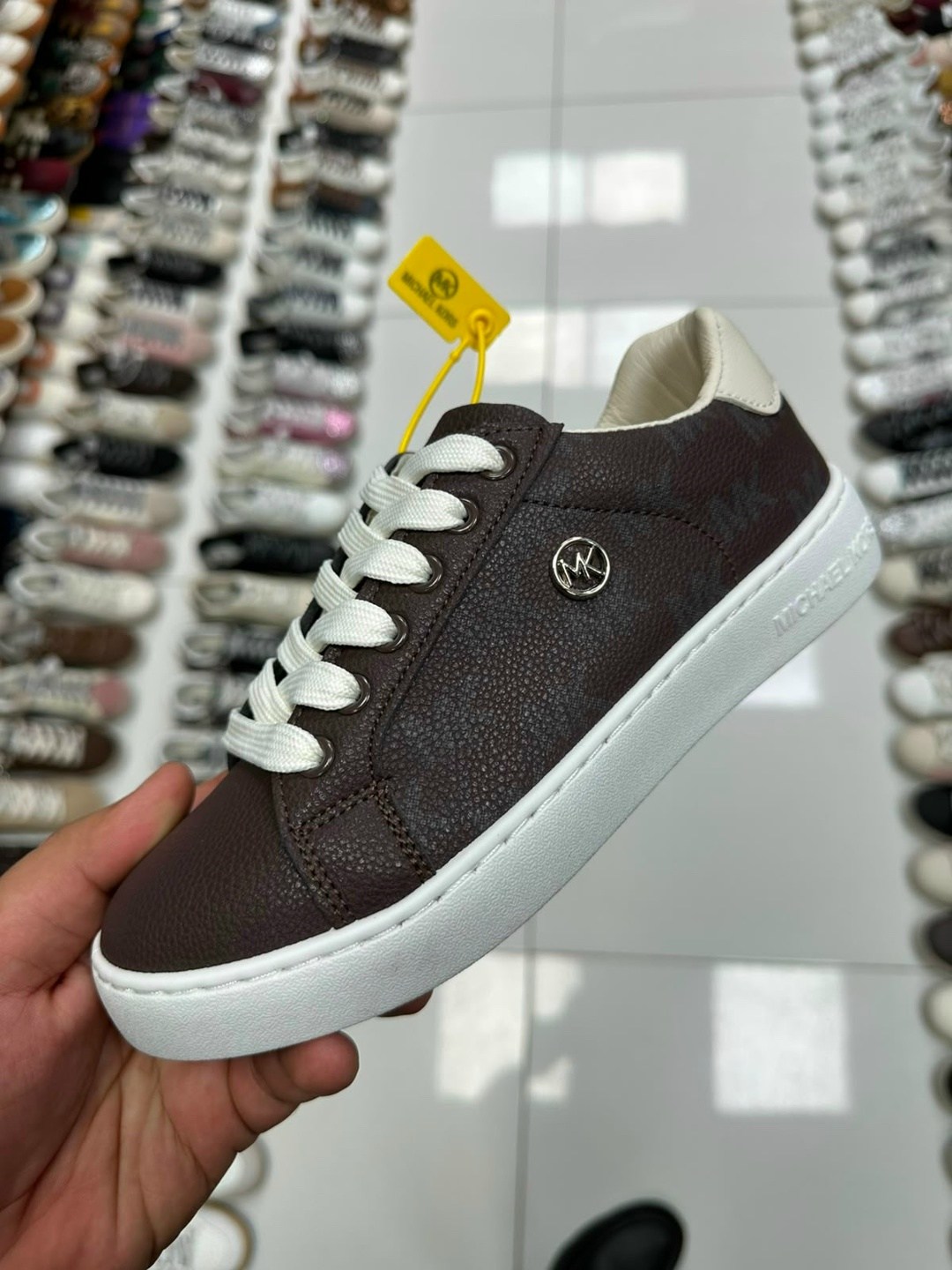 ,кеды женские бел,michael kors кеды,кроссовки michael kors,обуви