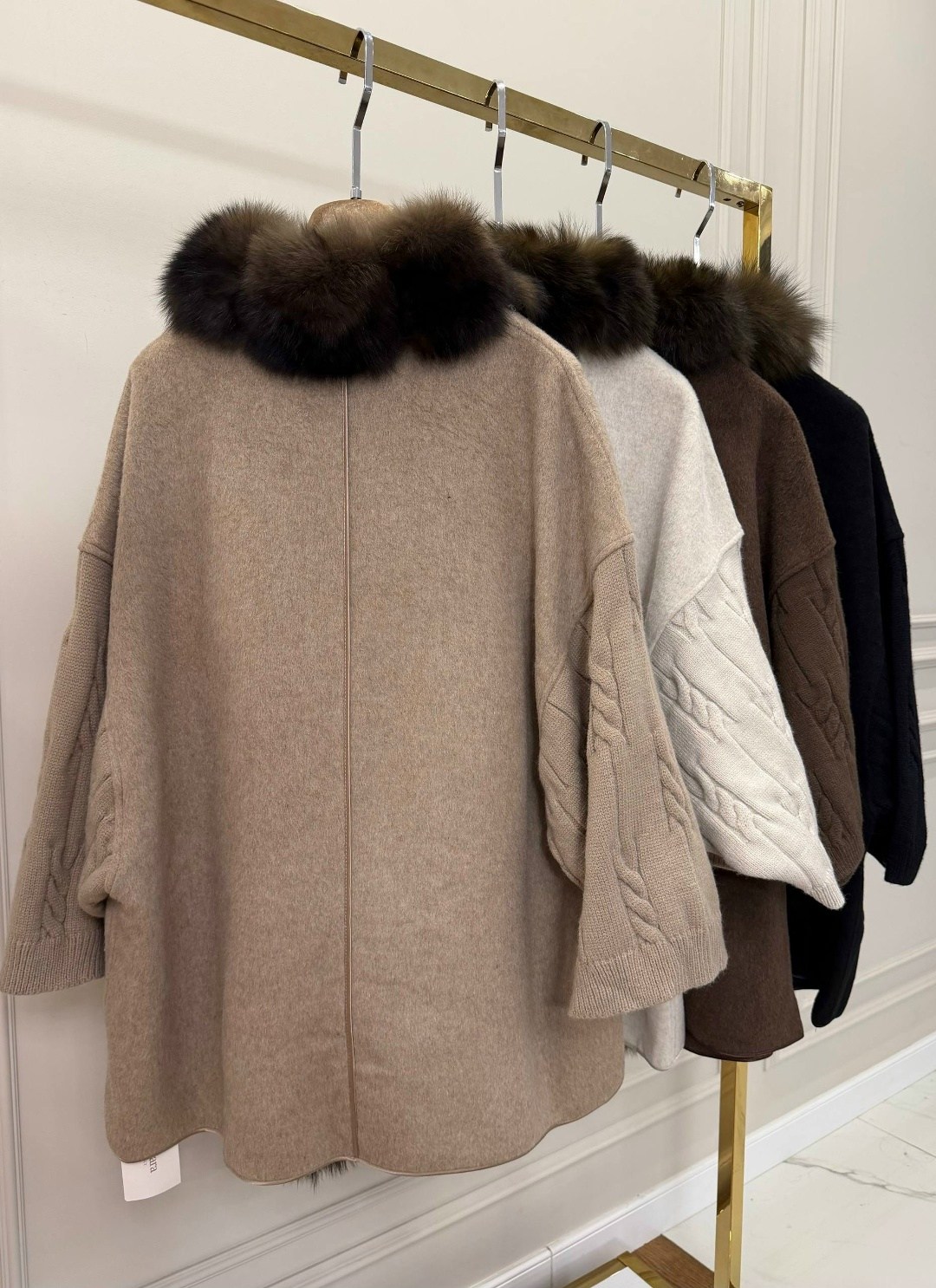 кардиган с мехом финского песца yana kraft brand,кардиган с мехом финского песца,кардиган с мехом песца,кардиган вязаный с отделкой натуральный мех песца,кардиган с мехом