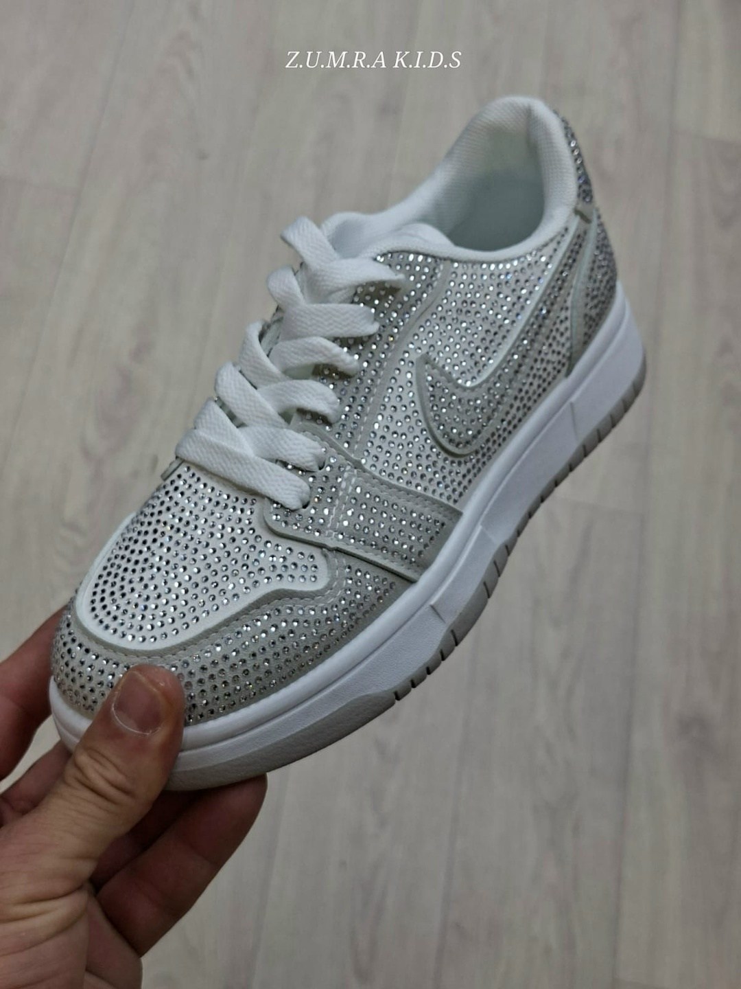 кроссовки,кроссовки женскиe,найк кроссовки женские блестящие,nike кроссовки,обуви