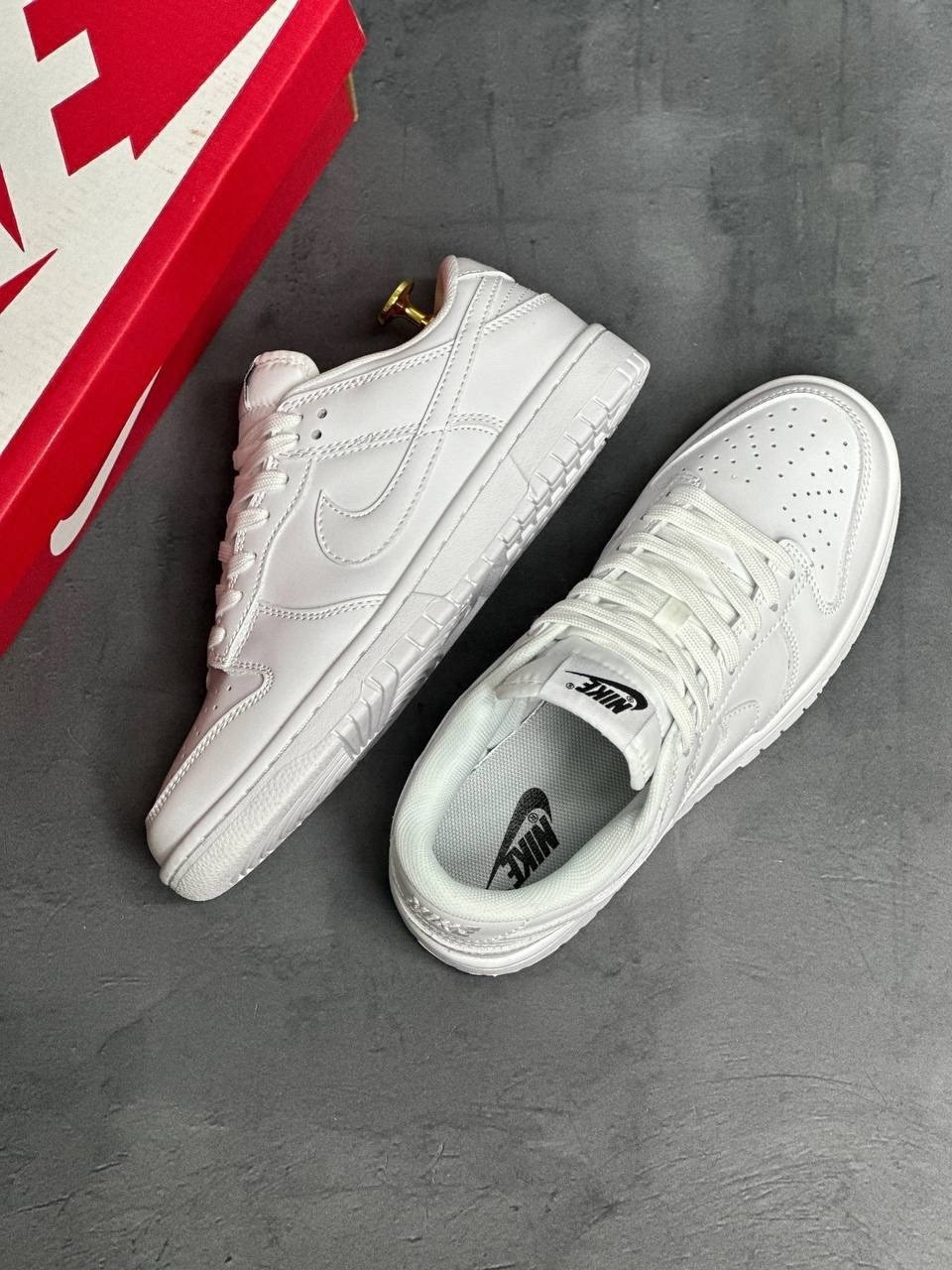 nike dunk low triple white,кроссовки,кросcовки nike air force 1,nike dunk low white,кроссовки nike sb dunk low