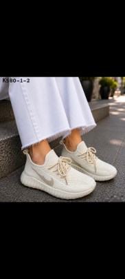 Кроссовки